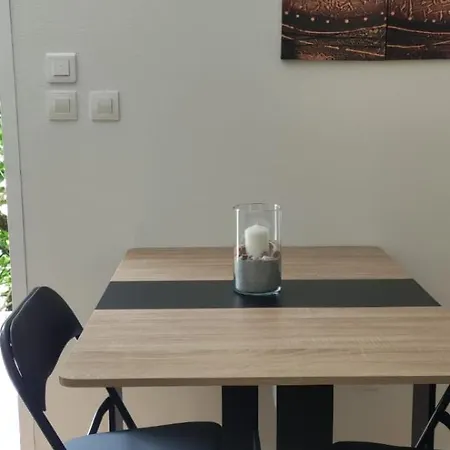 A L Ombre Du Figuier Apartamento *